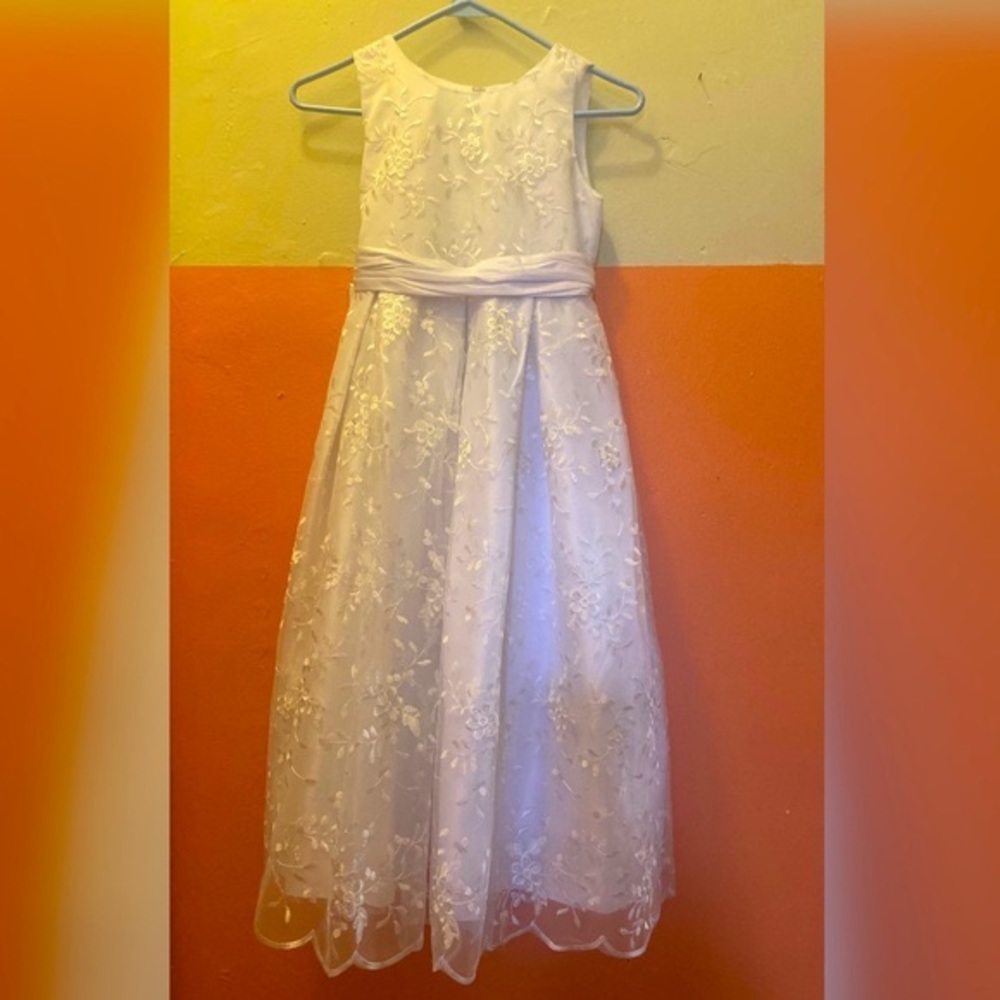 Girls Pink Butterfly-white dress embroidered flowers size 12